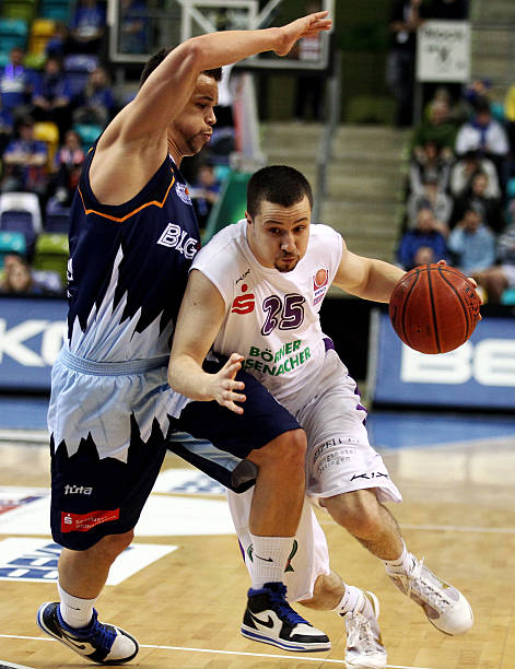 挑衅的双刃 挑衅的双刃