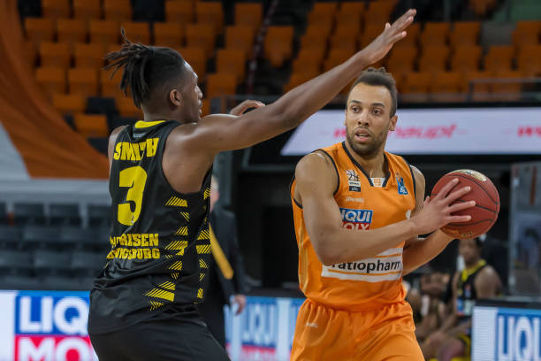 保持稳定的 保持稳定的