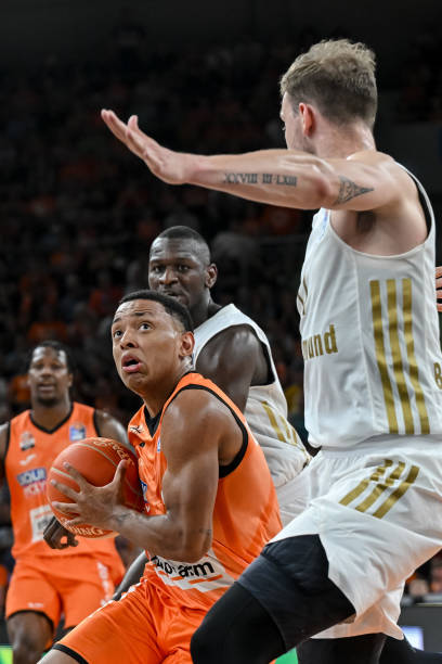 现赢得了众 现赢得了众